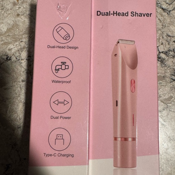 Pink Dual-Head Shaver - Picture 4 of 4